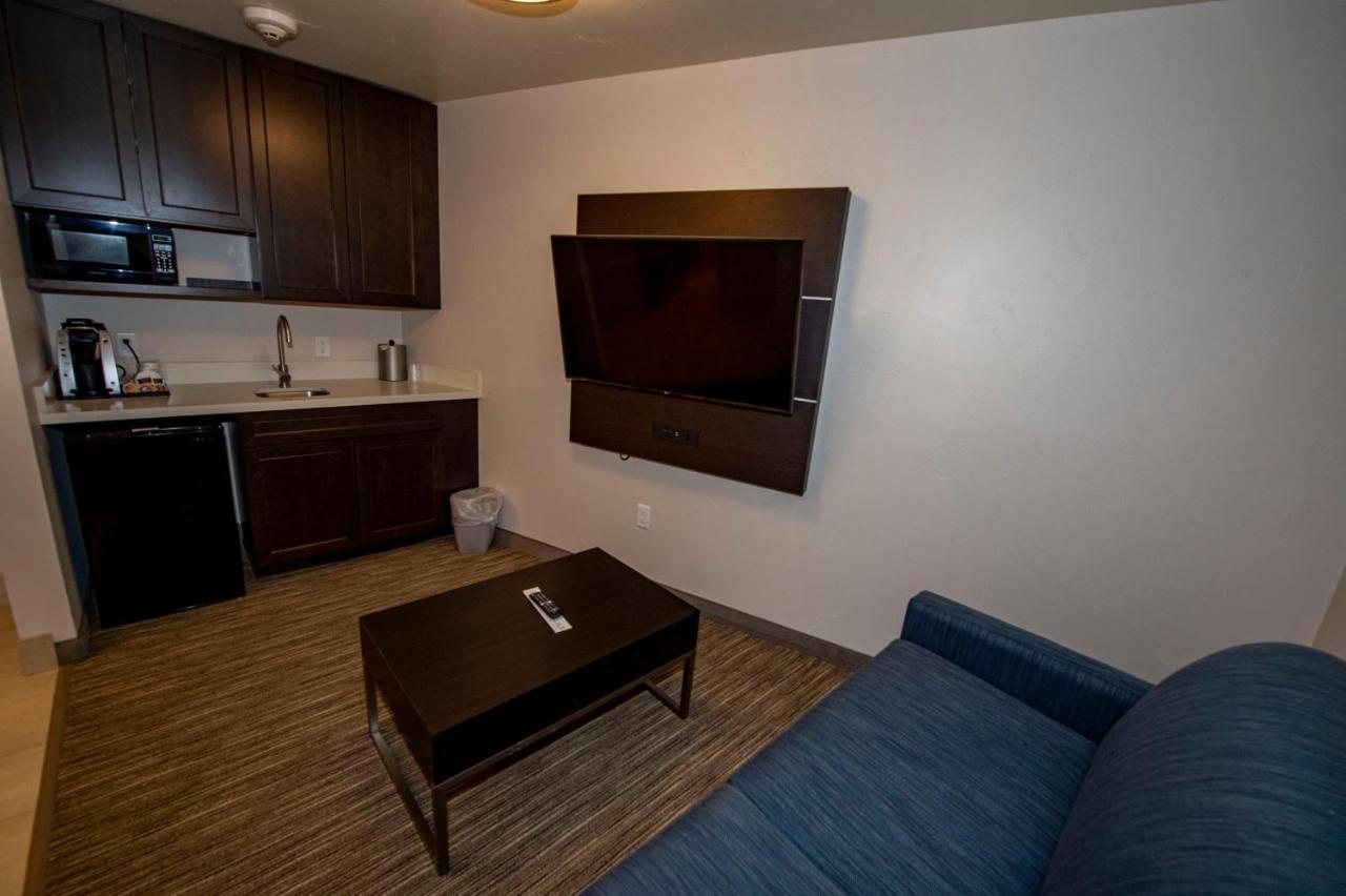 Holiday Inn Express & Suites - Colorado Springs Afa Northgate By Ihg Quarto foto
