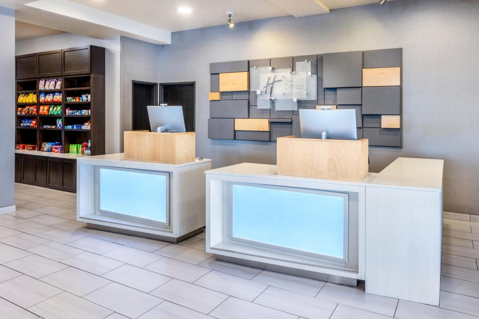 Holiday Inn Express & Suites - Colorado Springs Afa Northgate By Ihg Exterior foto